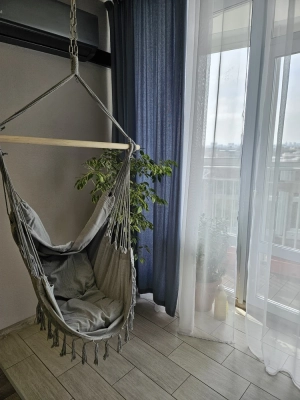 8422064-large-review-pidvisne-krislo-gamak.webp